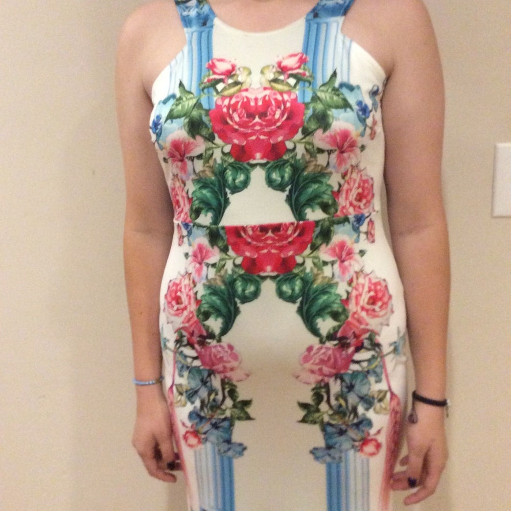 Dress never worn